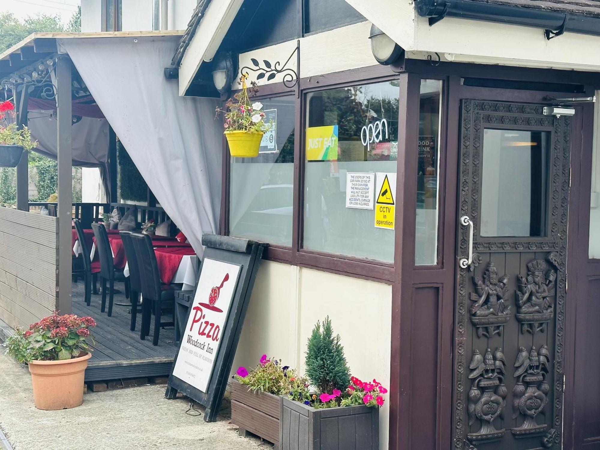 Woodcock Inn Felbridge Exteriör bild